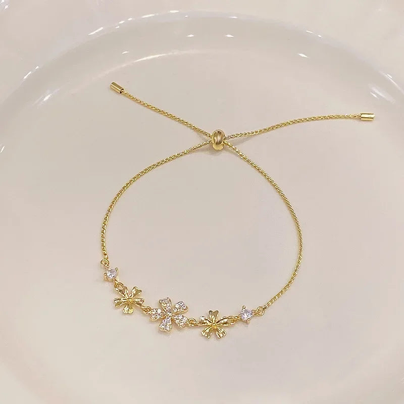 Geometric Smooth Rhinestone Chain Five Leaf Grass Flower Adjustable Bracelets for Women Fashion Jewelry Minimalist Accessories